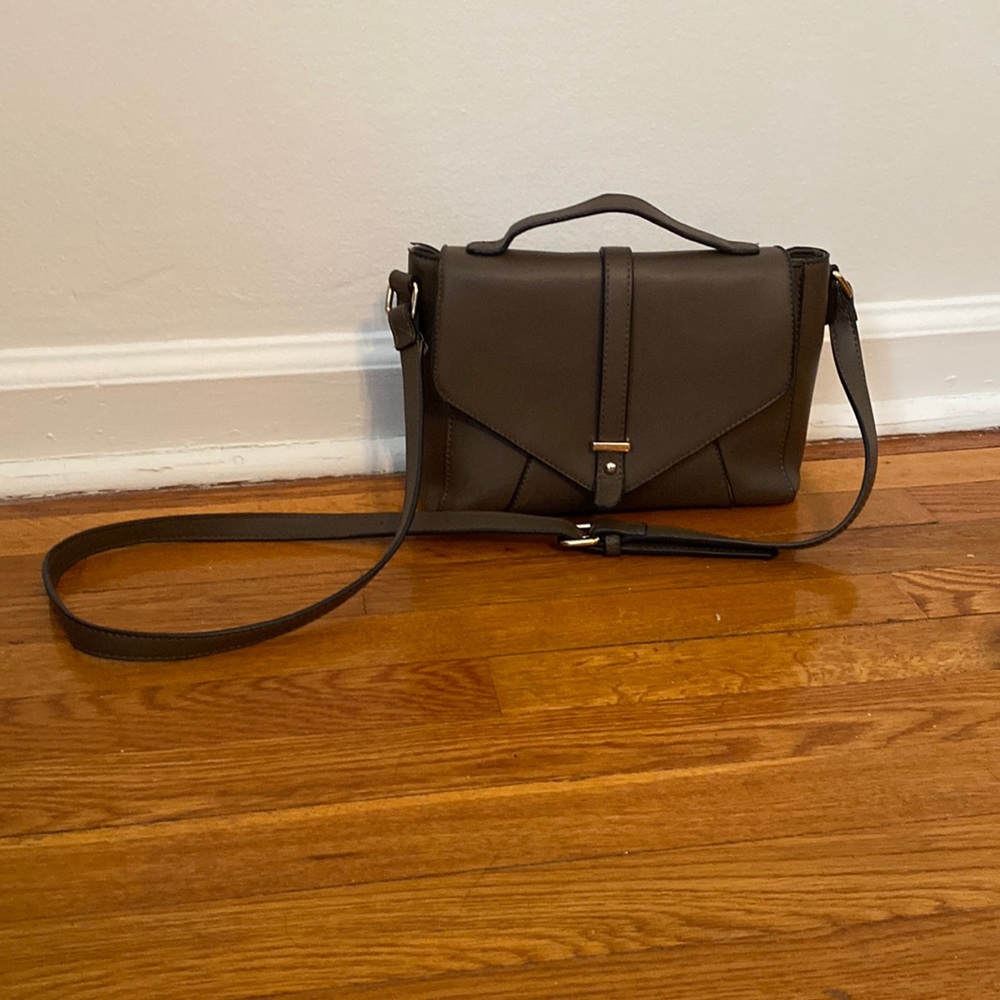 Brown faux leather crossbody purse